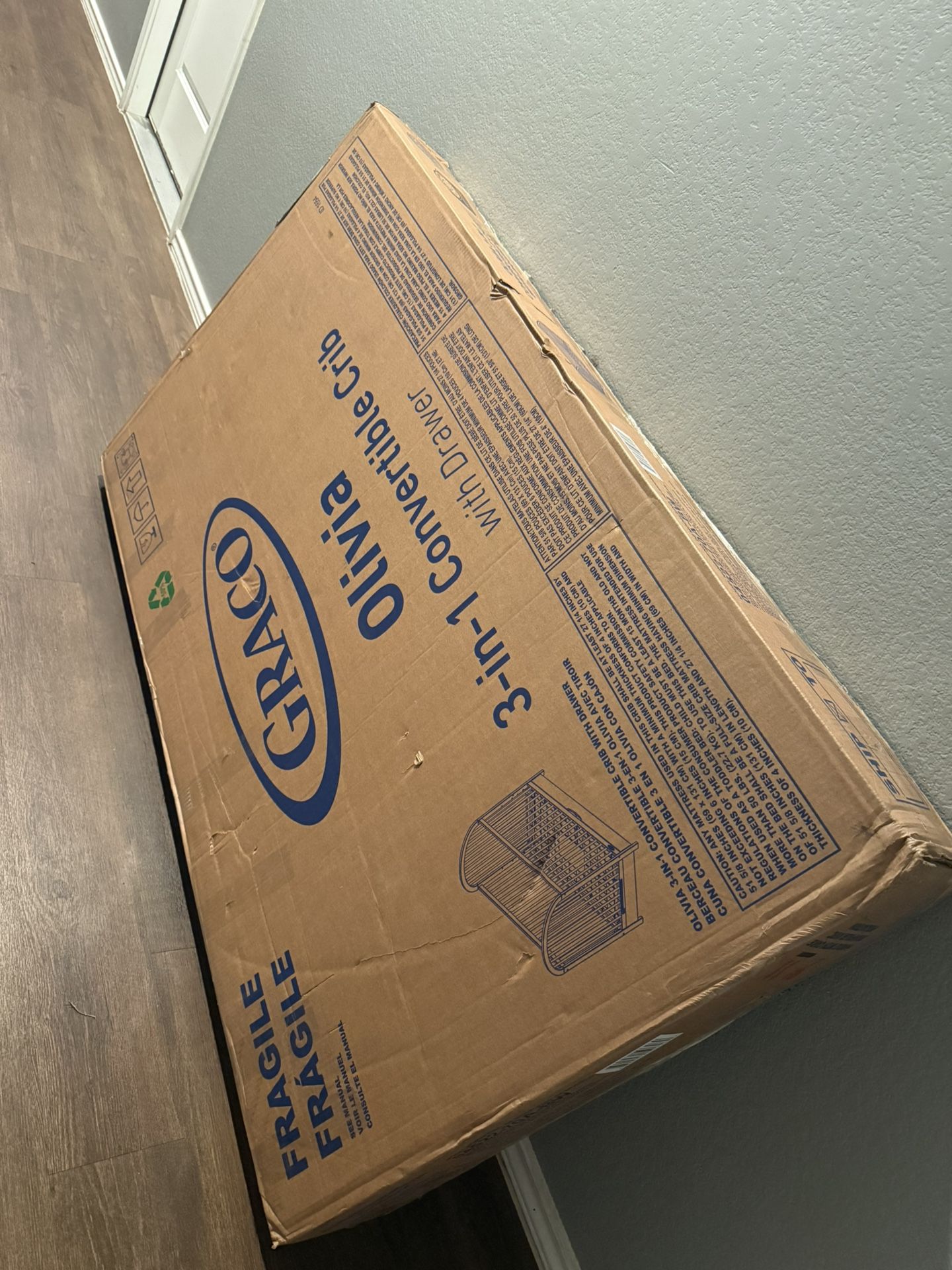 Graco 3 In 1 Convertible Crib W/ Drawer