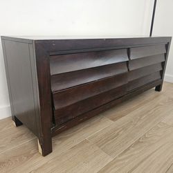 Wood Dresser – 6 Drawers