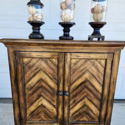 Hammary Hidden Treasures Chevron Cabinet in excellent condition!