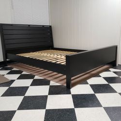 Queen size bed frame - can DELIVER almost anywhere for $20 extra - gently used and in very good condition 😍