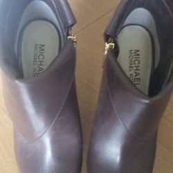 Brand new Michael kors Kendra open toe bootie
