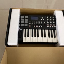 Akai MPK 25 - Compact MIDI Keyboard Controller for Maximum Musical Expression!