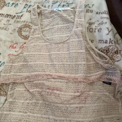 Mesh Top With Long Trail