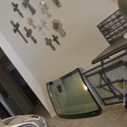 Windshield For F250, Measurements 59in.×29in.exact