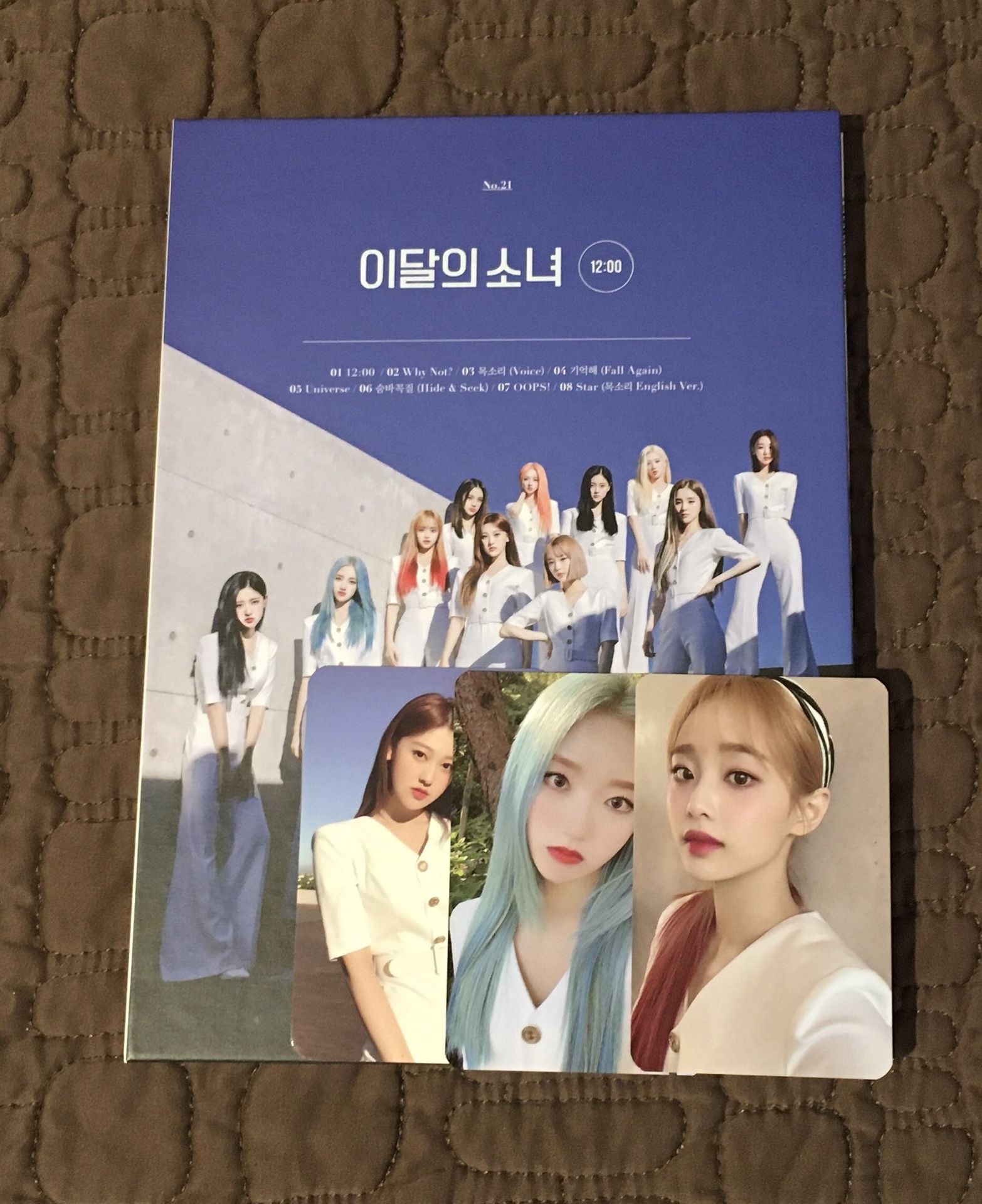 Loona 12:00 Album Version D (3 PC Choerry Gowon Chuu)