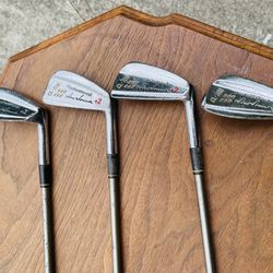 4 Honma Golf Clubs, 3-8-9-10