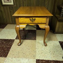 Broyhill Night Stand Or End Table