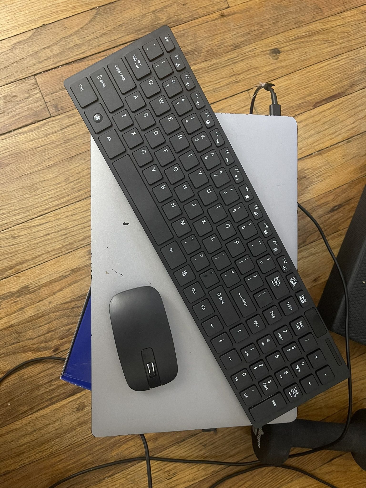 Wireless KB And Mouse