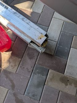 E track box truck cargo bars
