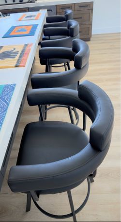 Set of 4 Modern Swivel Bar Stools