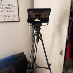 Teleprompter And Heavy Duty Tripod
