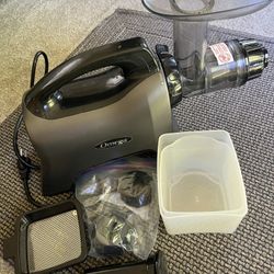 Omega 1500 Juicer