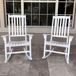 2 Rocking Chairs