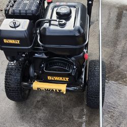 4400 power watcher dewalt