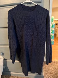 Hollister sweater