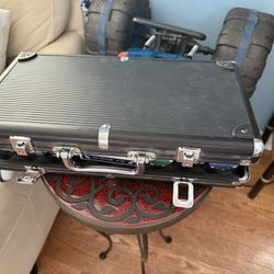 Poker   Chip Set , New With Case 