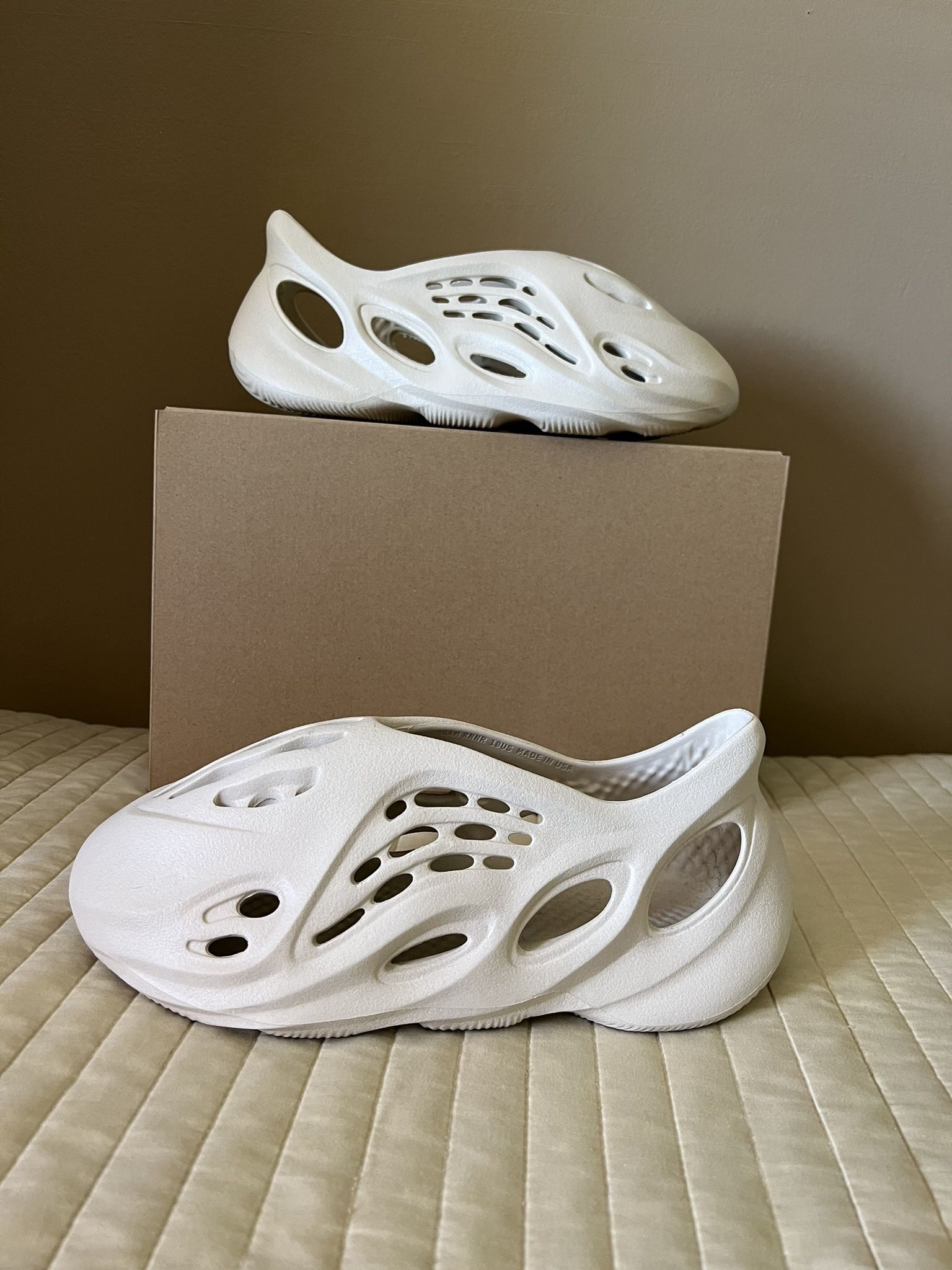 Adidas Yeezy Foam Runner Sand Size 10 DS