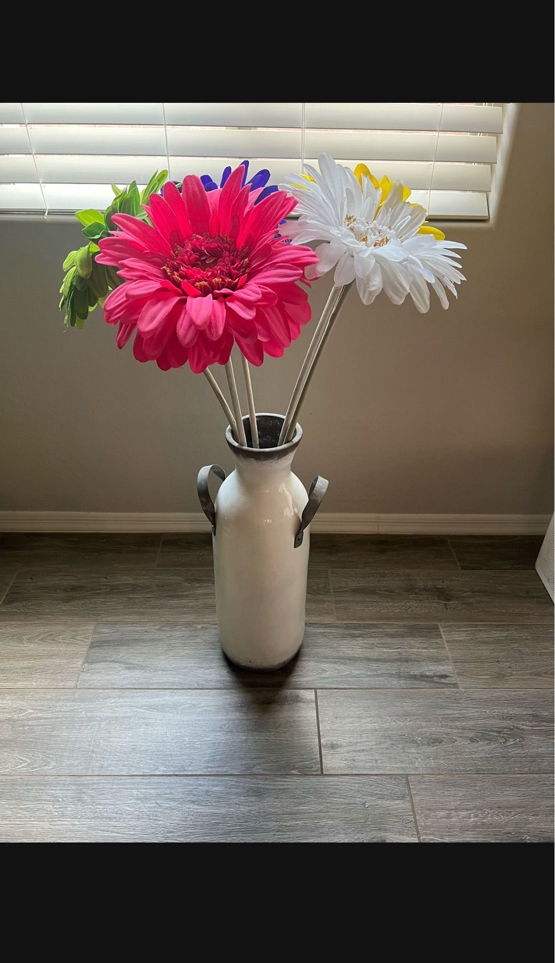 Flower pot
