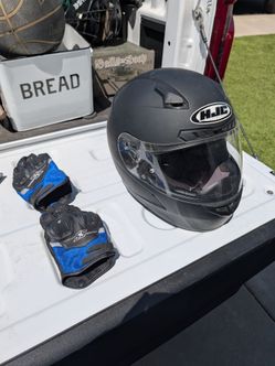 HJC full helmet. Still in great condition