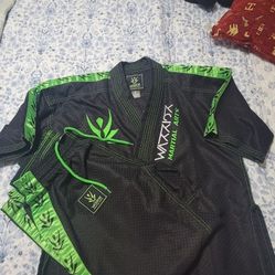 🥋🟢⚫️Karate/ Mix Martial Arts/ Krav Maga Uniforms🟢⚫️