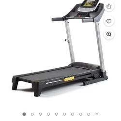 Golds Gym  430i Folding Smart Treadmill with 10% Incline, iFit Bluetooth Enabled30i Treadmill