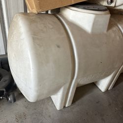 325 gallon water tank