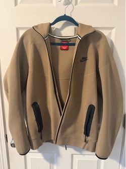 Nike tech