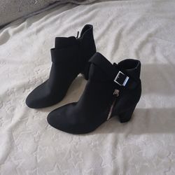 Women's Size 9 Blk Boots