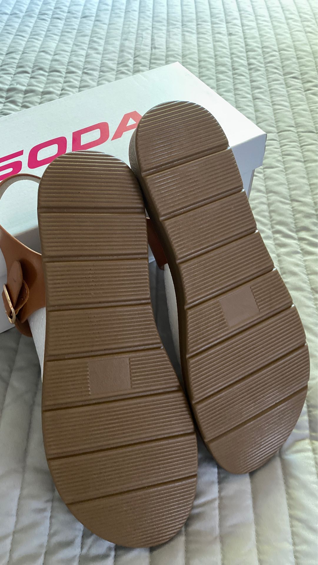 Women”s Ankle Strap Size 10 Sandals BRAND NEW!!