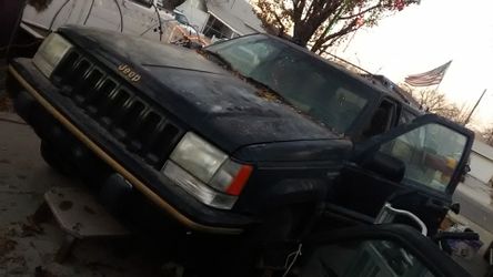 For parts only 99 1994 to 1996 Jeep Grand Cherokee limited edition