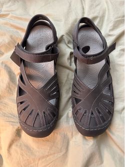 Jsport women’s 7.5 gray sandal
