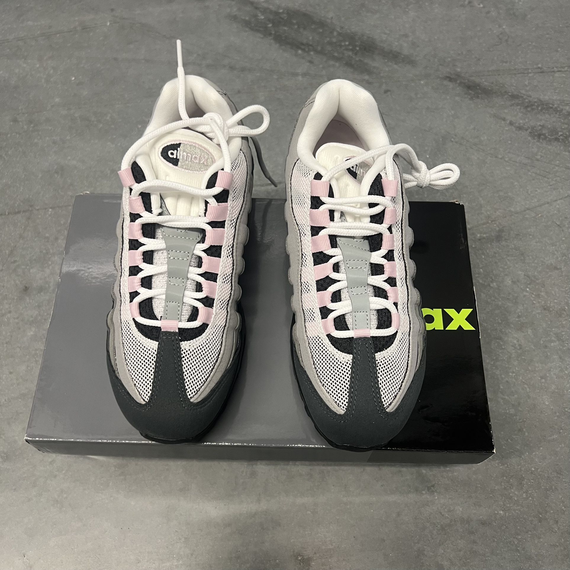 Sz 6W, 6.5W, 7W  Nike Air Max 95 OG  Big Bubble Pink Foam