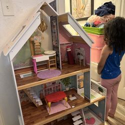 Kid Kraft Doll House 