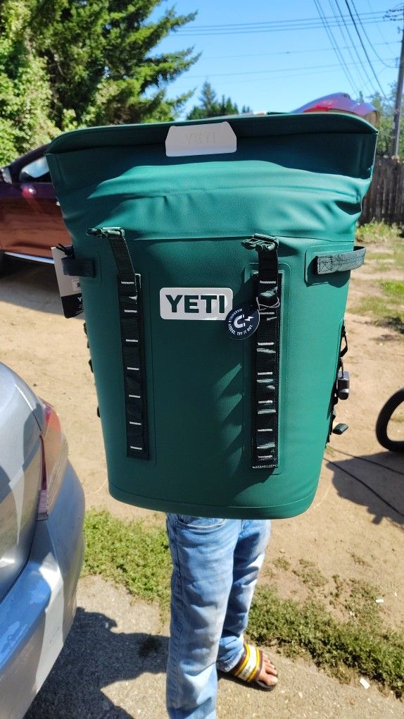 Yeti M-20 Green Backpack Cooler