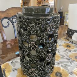 Living Spaces) Ceramic lantern
