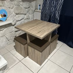 Table With 4 Stools