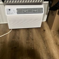 TCL Air conditioner (window unit)