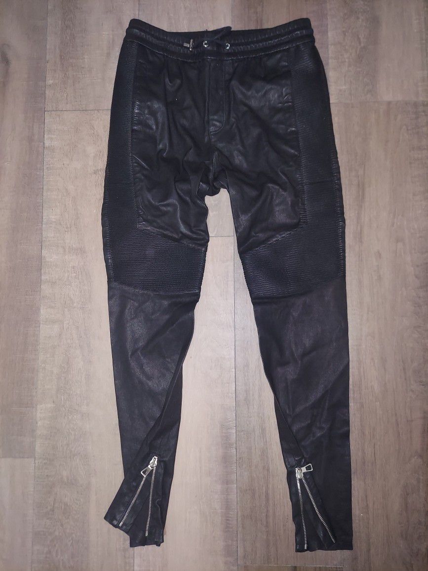 Enkelhed Scully har taget fejl Balmain X H&M Mens LEATHER Pants Size M for Sale in Queens, NY - OfferUp