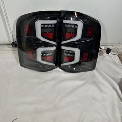 Chevy Silverado Vland Taillight year 2007 to 2013