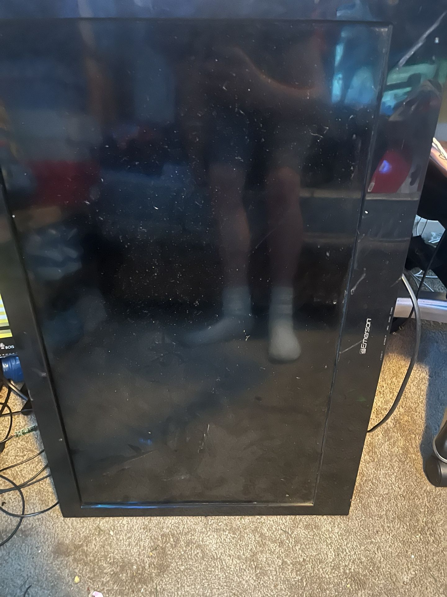 Tv For 20$ Need Gone ASAP
