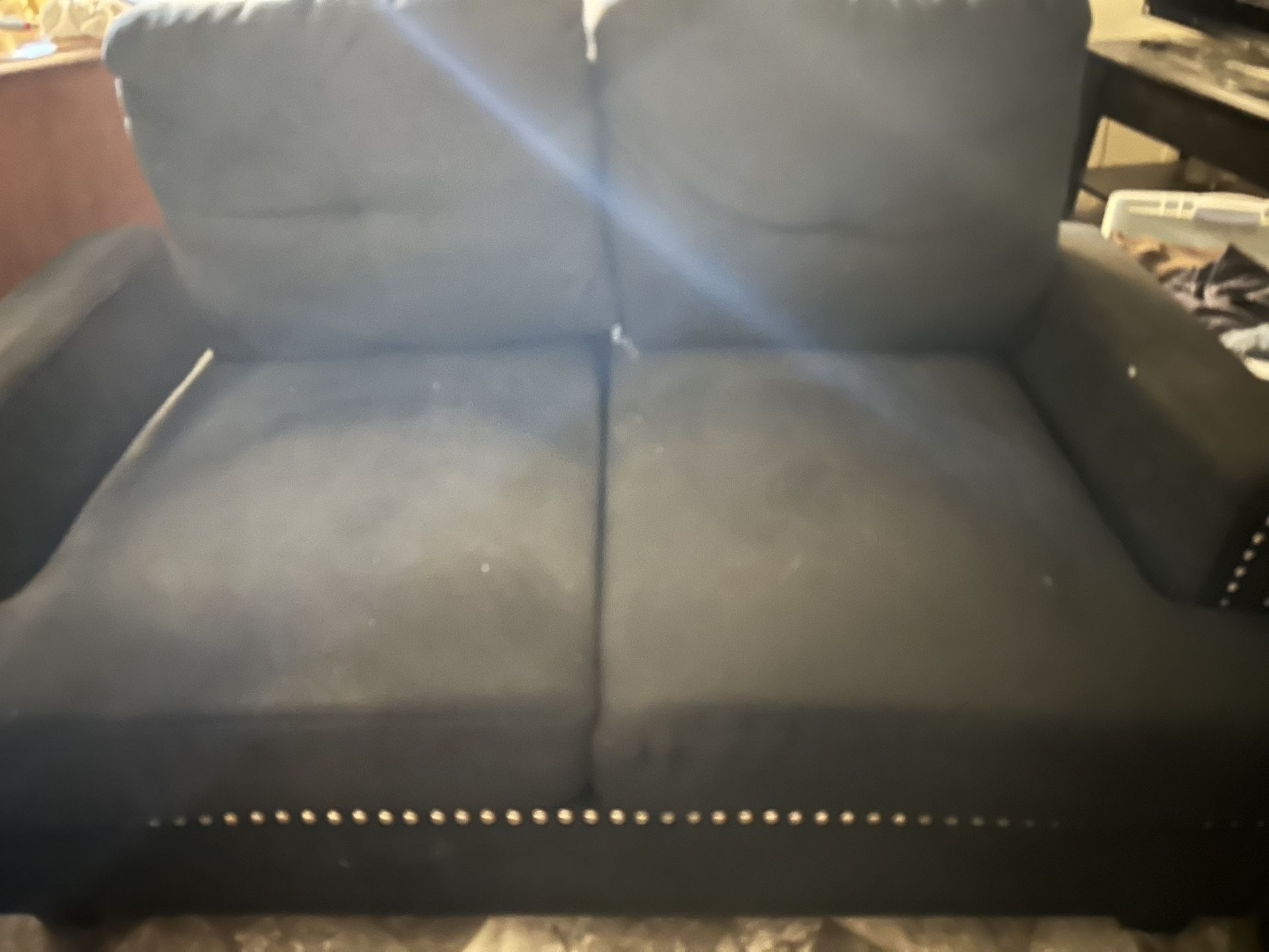 Mayfair Couch : Black With Stones Around The Edges