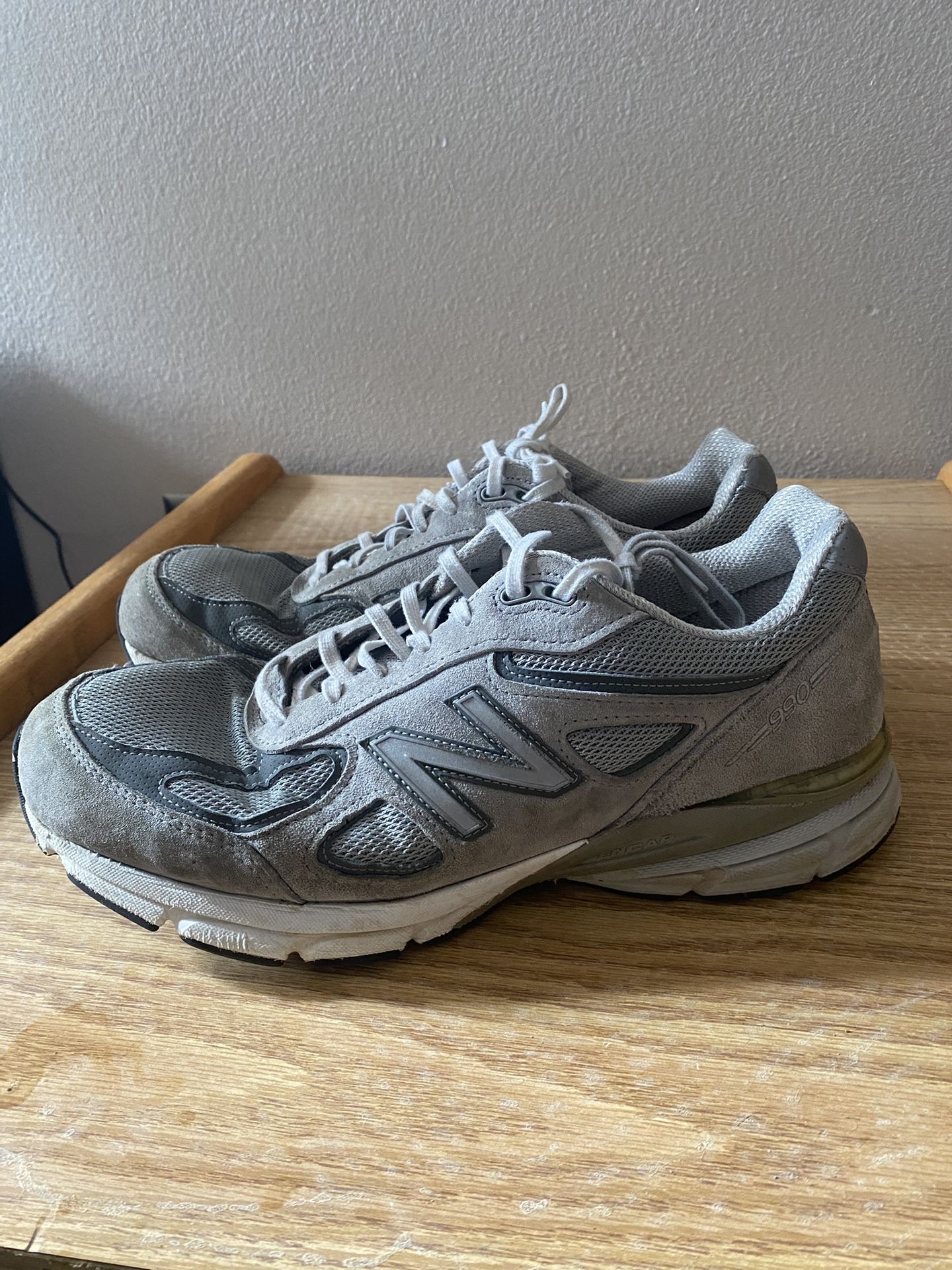 New Balance 990