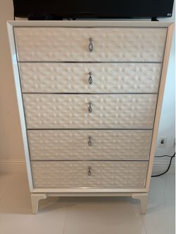 Queen size bedroom set