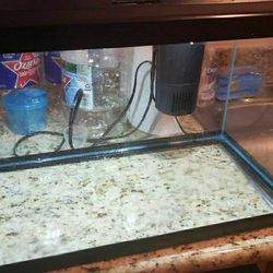10 gallon Aquarium with lid and LED light's, Filter Included $100 VALUE