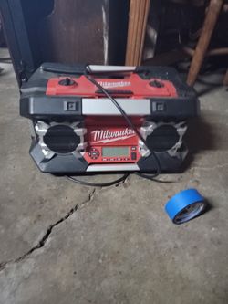 Milwaukee Job Site Radio
