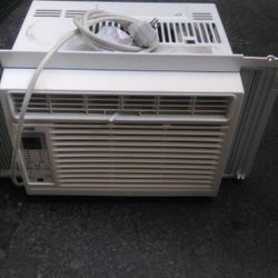 Arctic King Window AC Air Conditioner