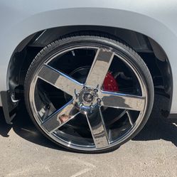 26” x 10 Dub Ballers wheels on 255/30/26 Lion Hart