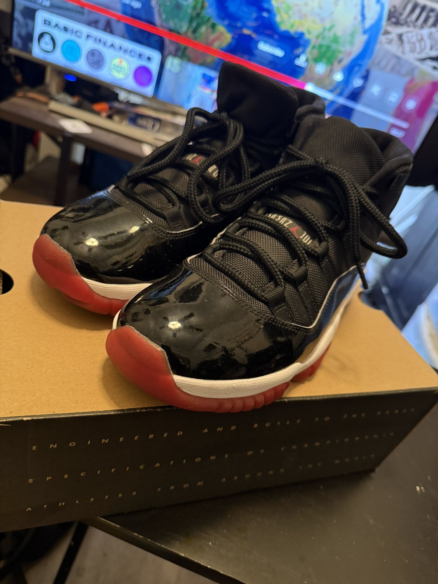Jordan 11 Bred 2019 Size 9