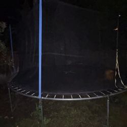 14’ Trampoline
