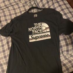 Supreme TNF 2018 F/W Size Medium Black tee